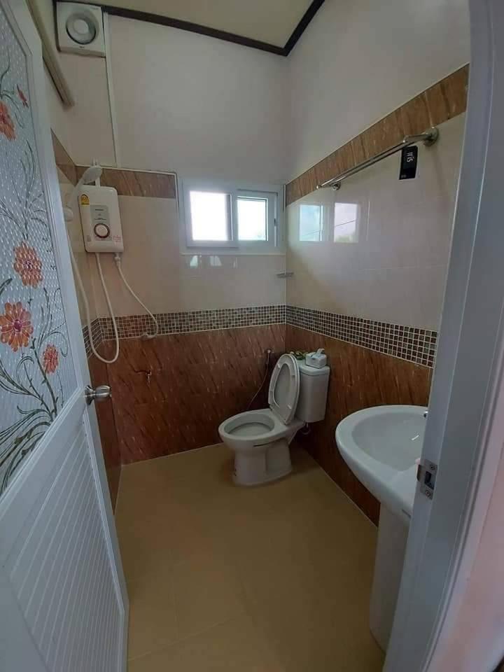 M-Plus Homestay Sukhothai Eksteriør bilde