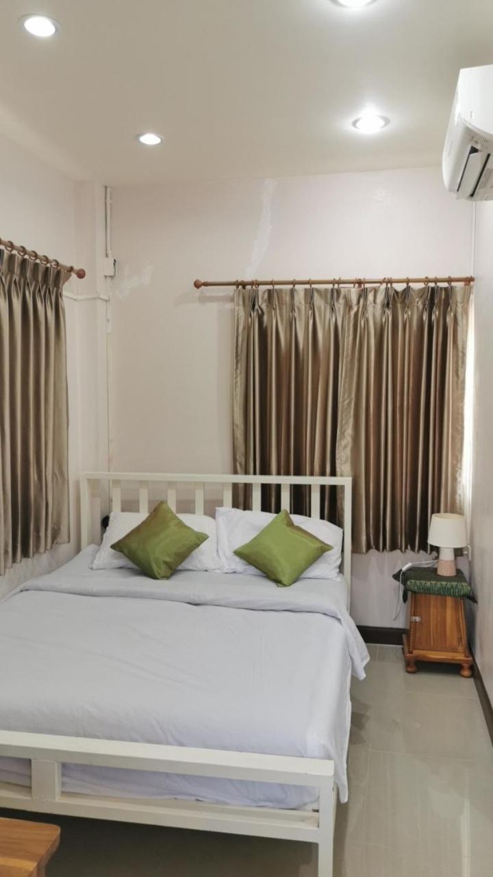 M-Plus Homestay Sukhothai Eksteriør bilde
